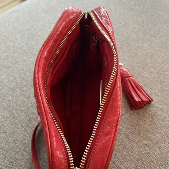 Tory Burch Fleming Red Crossbody Camera Bag - Picture 9 of 14